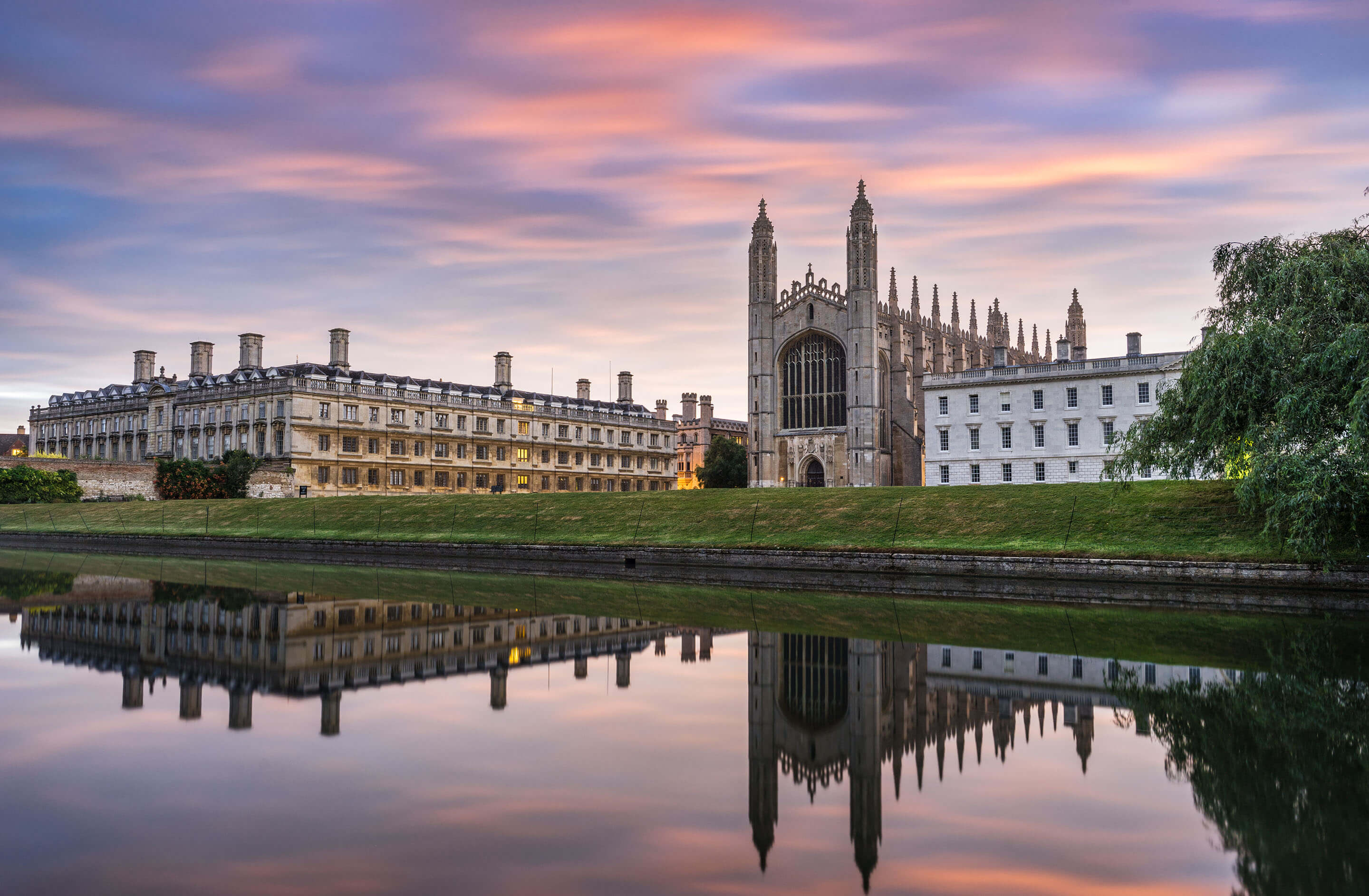 Cambridge university was founded. Кембриджский университет Великобритания. Кембридж Англия колледжи. Оксбридж университет Великобритании. Оксфордский университет и Кембриджский университет.